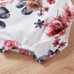 Macacão de bebê com estampa floral lindo