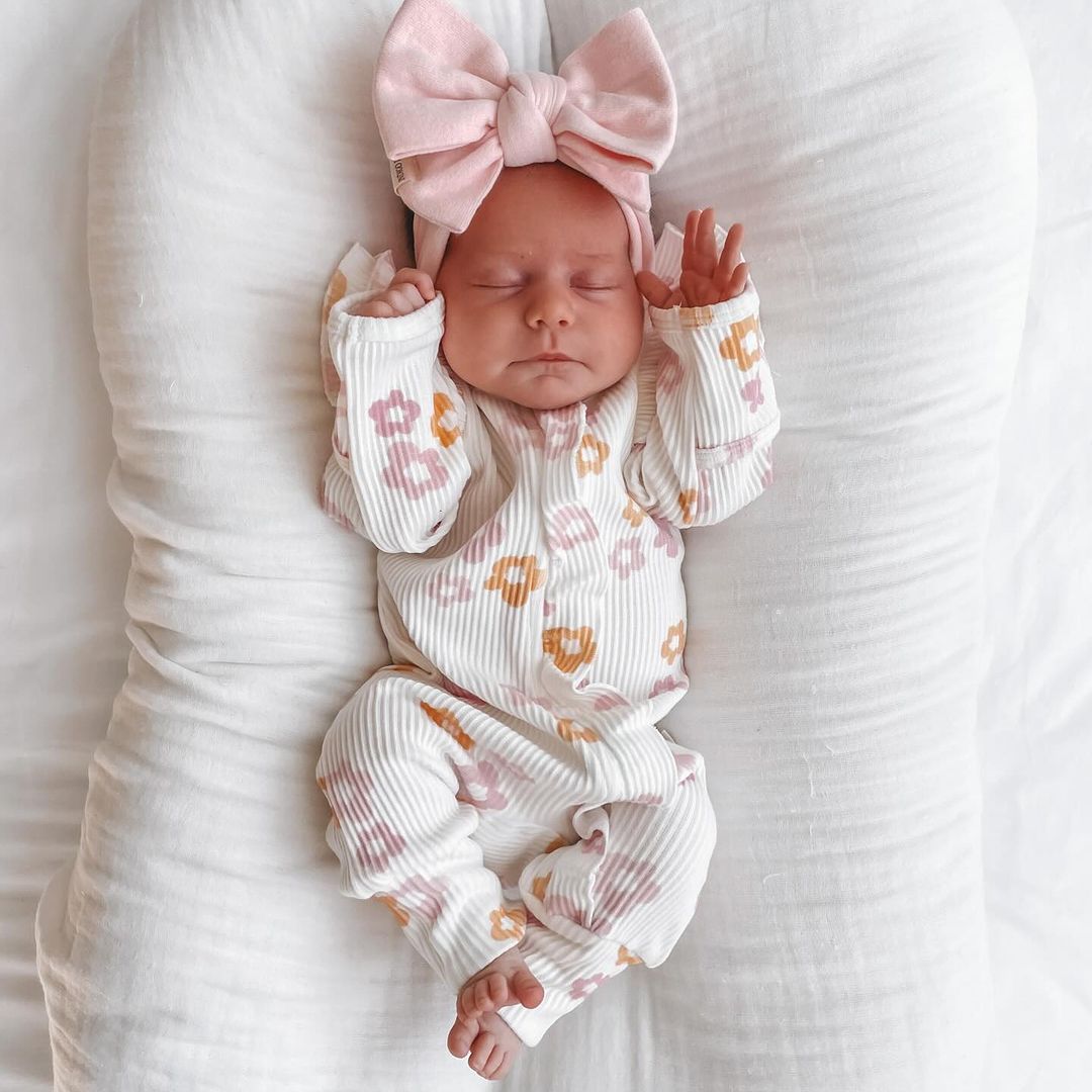 Lovely Floral Printed Long Sleeve Baby Jumpsuit Main image