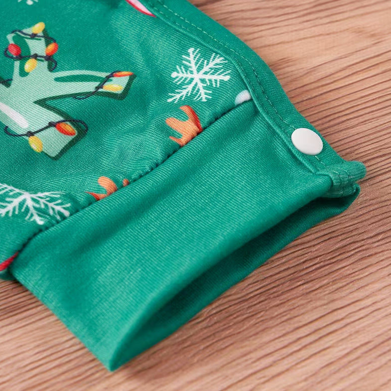 Lovely Cartoon Christmas Alphabet Print Long Sleeve Baby Jumpsuit