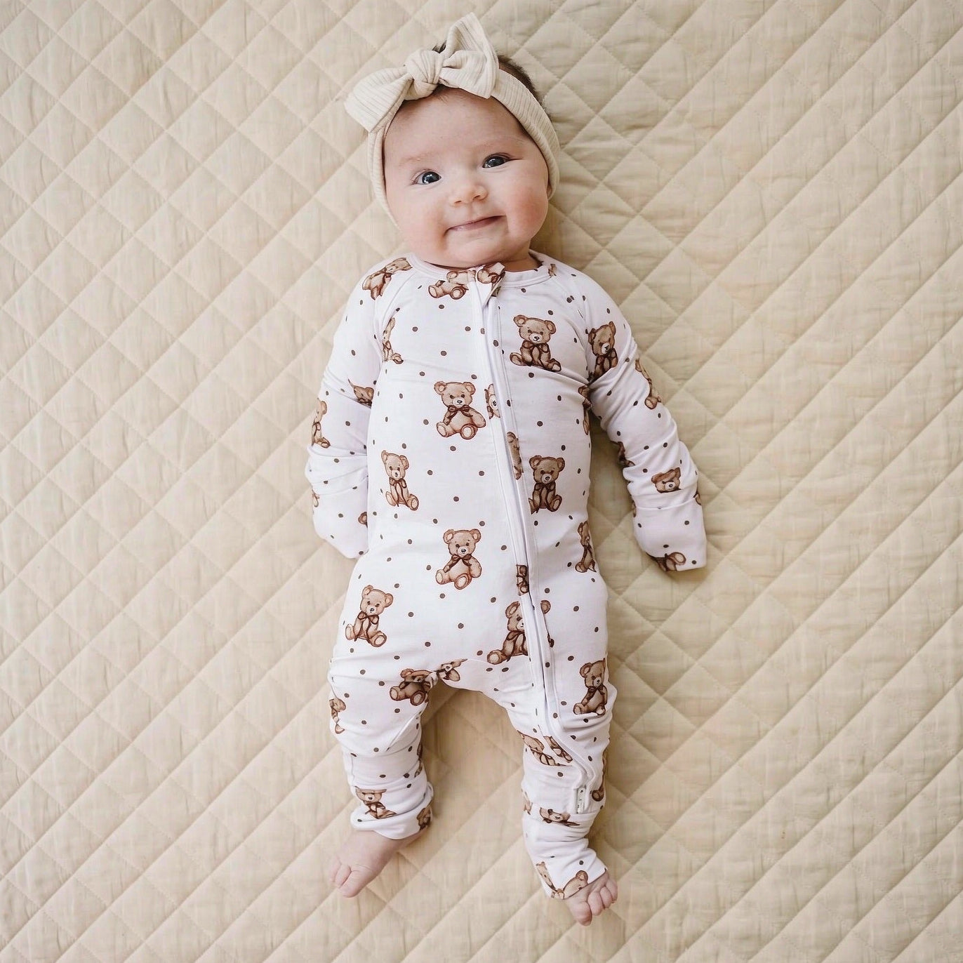 Cozy Teddy Bear Polka Dots Print Zipper Long Sleeve Baby Jumpsuit
