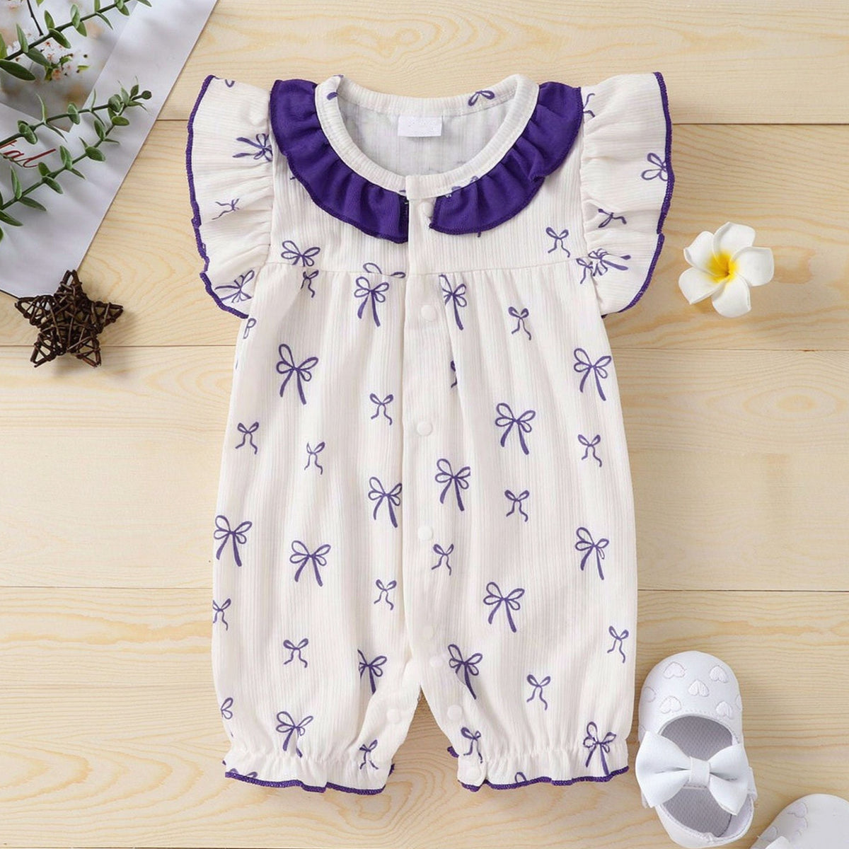 Sweet Allover Bow Print Flutter Sleeve Baby Girl Jumpsuit Main image