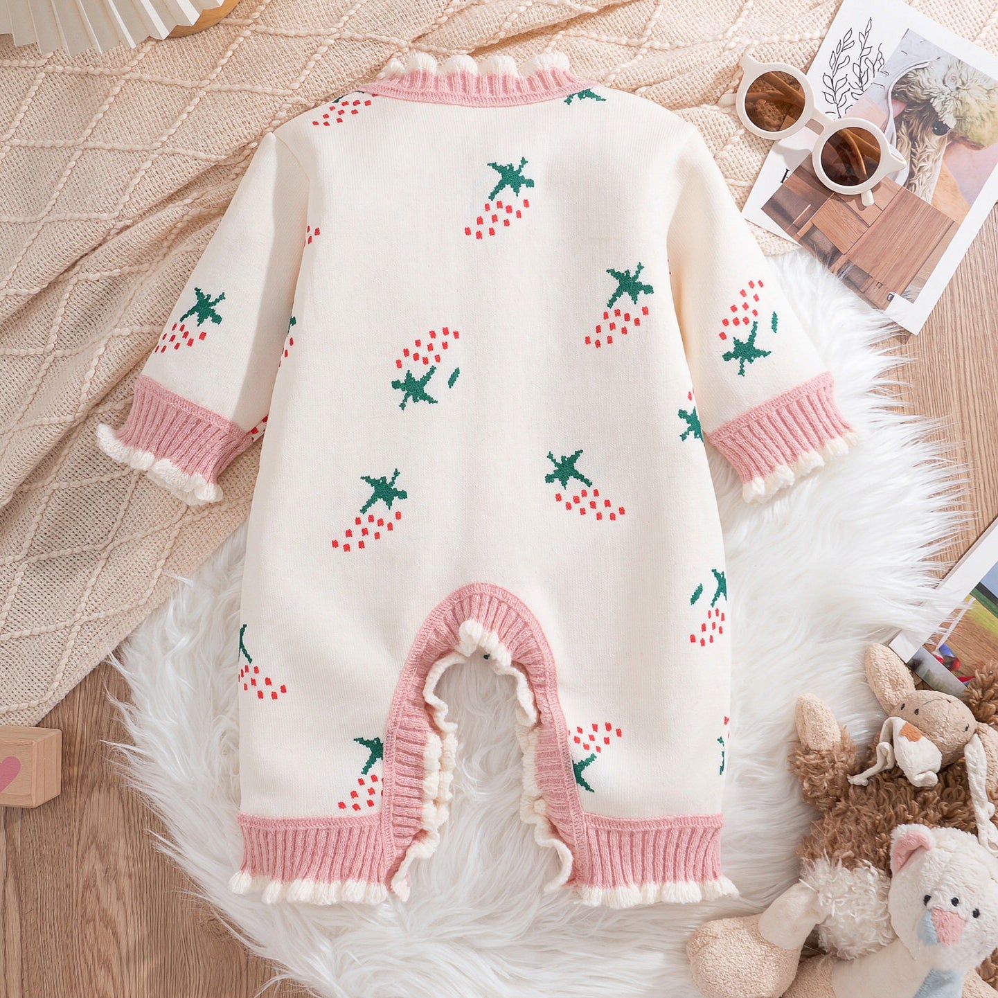 Lovely Strawberry Print Knit Long Sleeve Baby Girl Jumpsuit